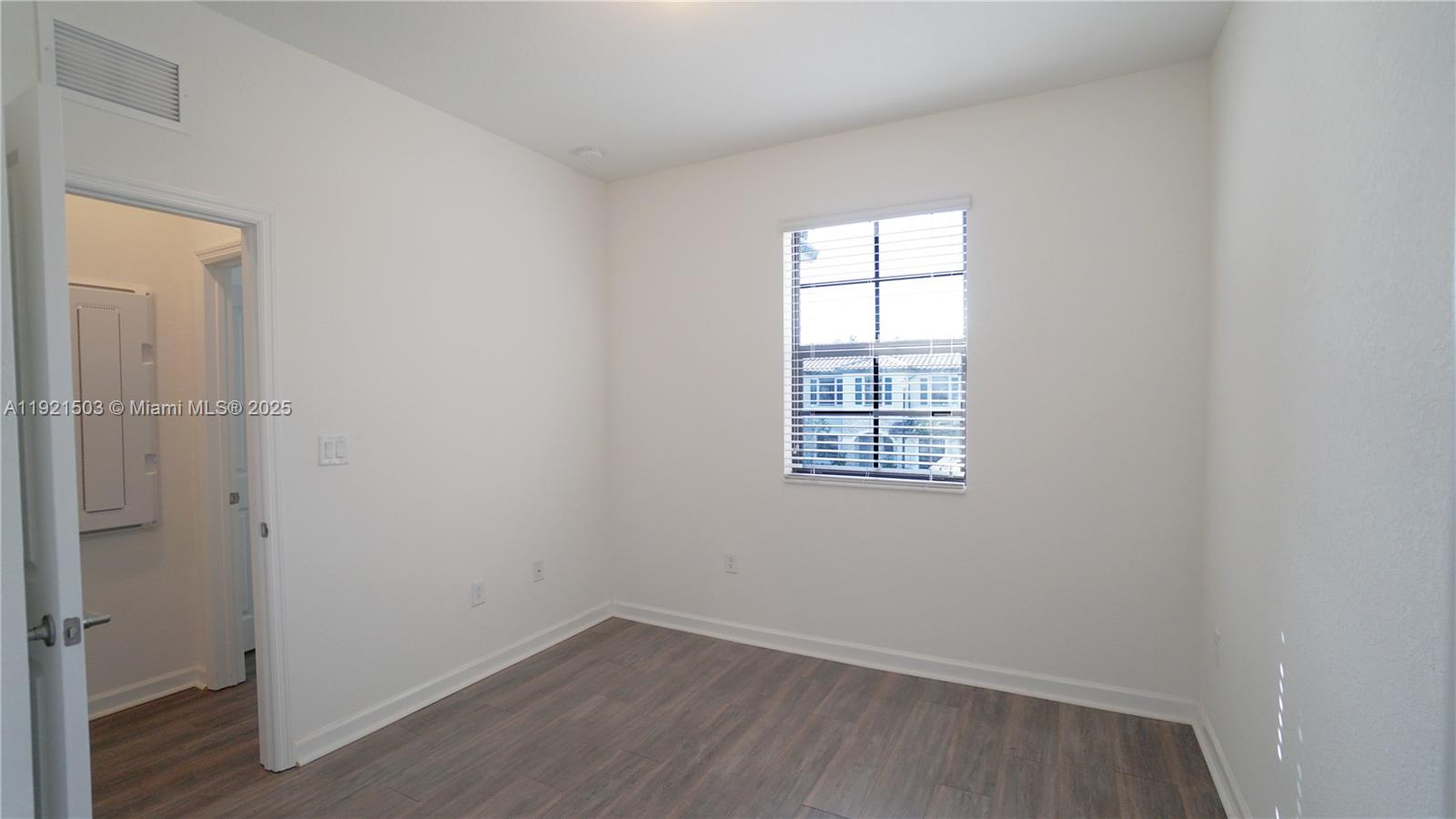 COCO PALM VILLAS - Residential