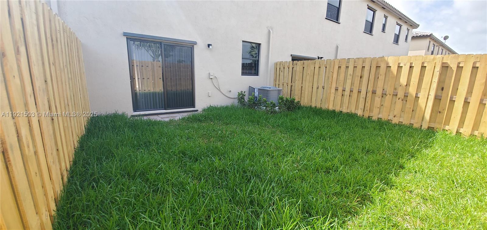 COCO PALM VILLAS - Residential