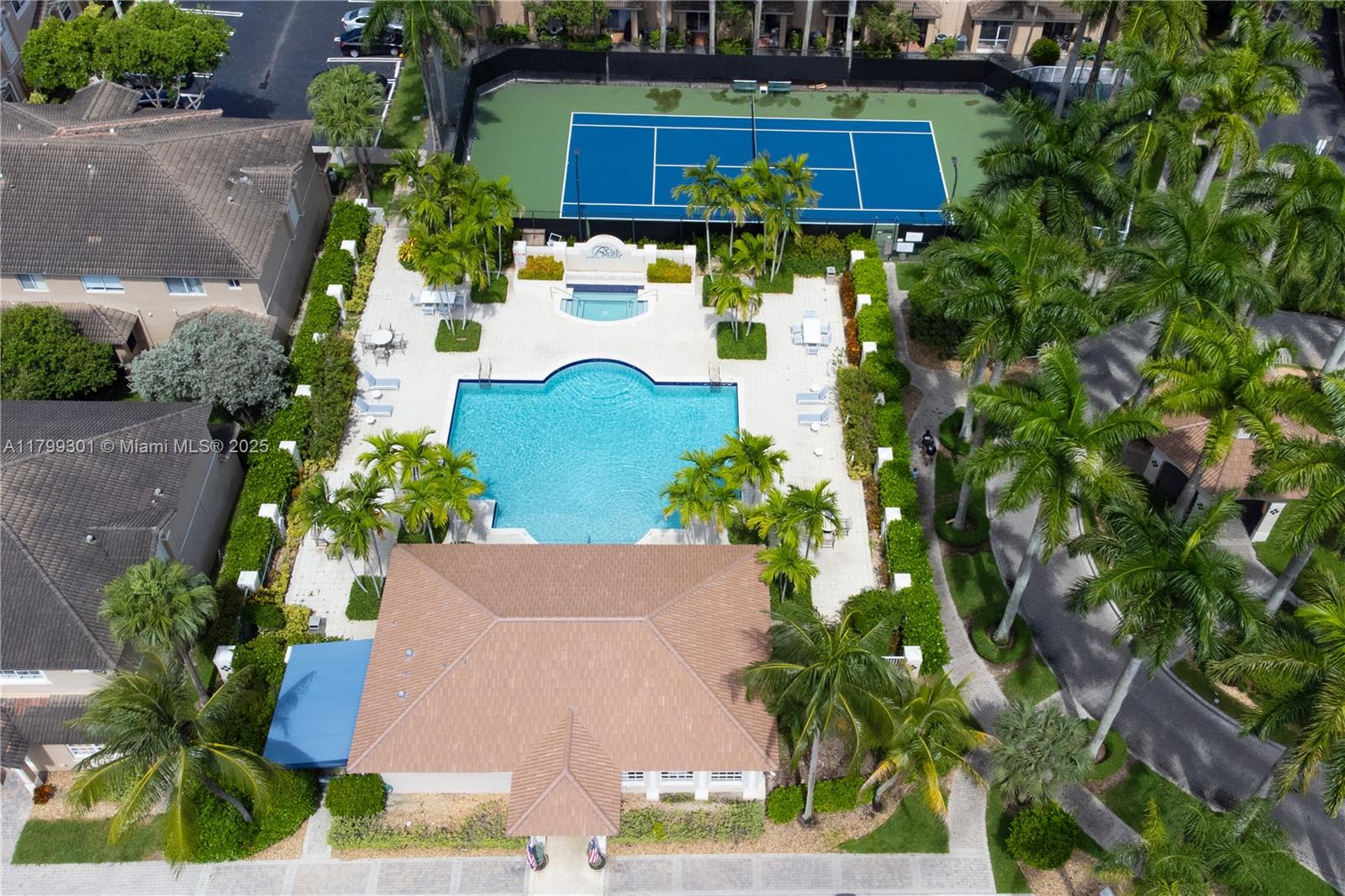LAS BRISAS AT DORAL CONDO - Residential