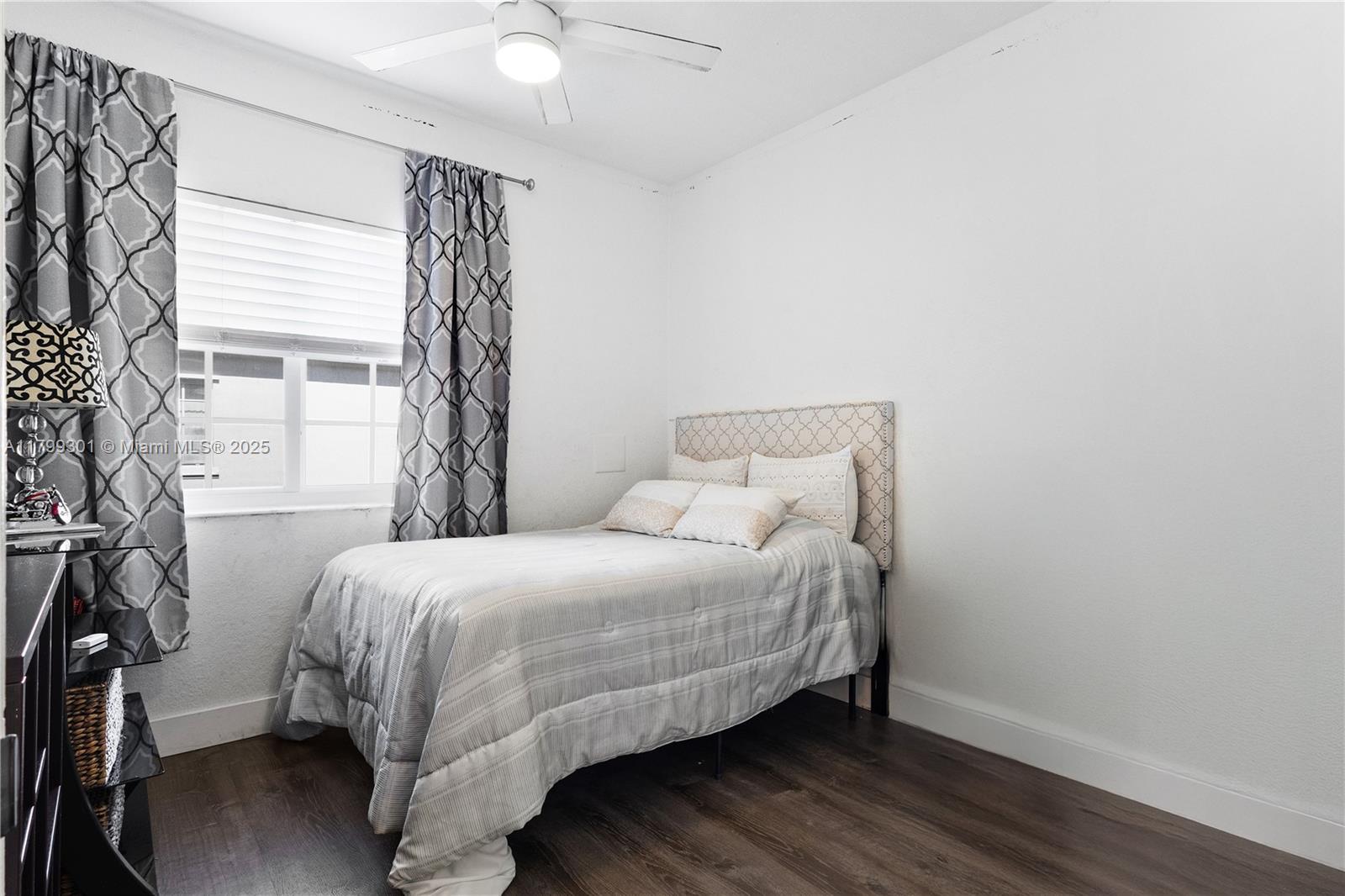 LAS BRISAS AT DORAL CONDO - Residential