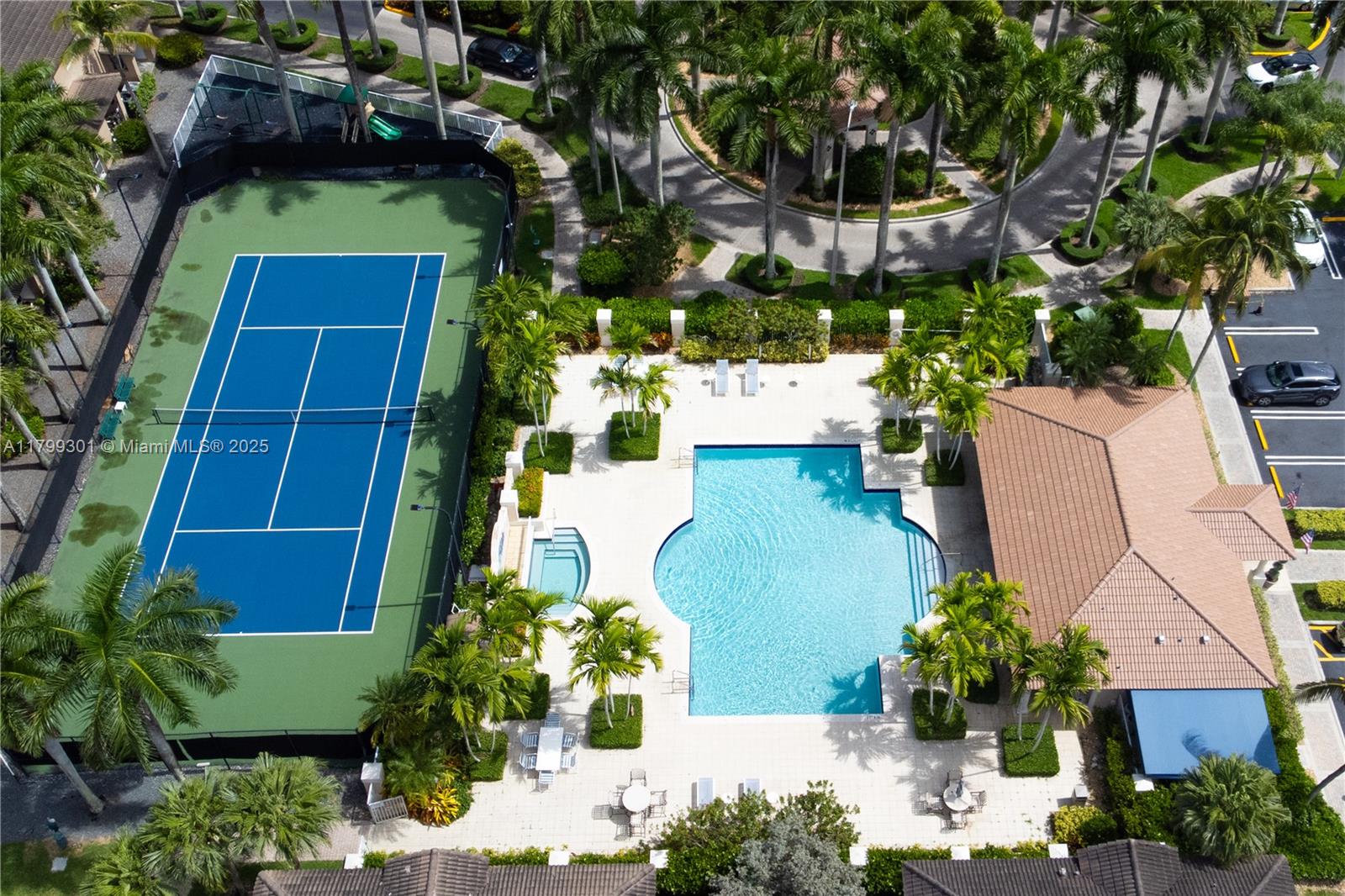 LAS BRISAS AT DORAL CONDO - Residential