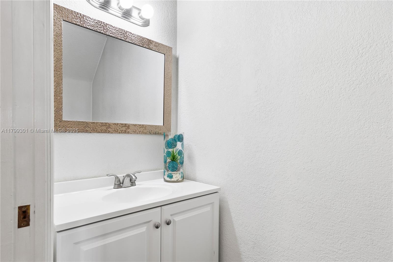 LAS BRISAS AT DORAL CONDO - Residential