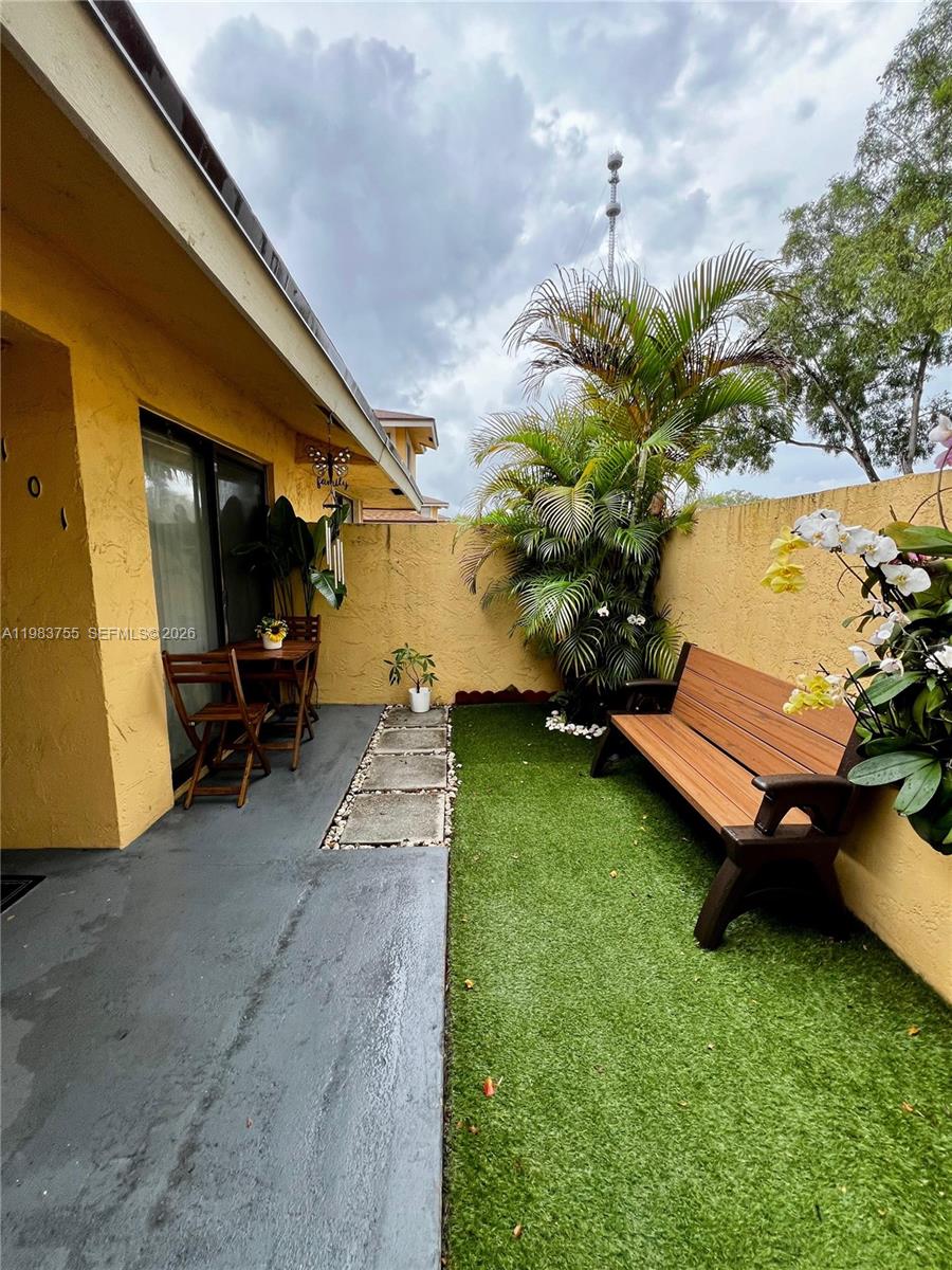 MISTY LAKE CONDO - Residential