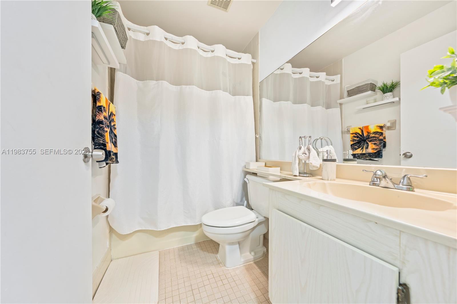 MISTY LAKE CONDO - Residential