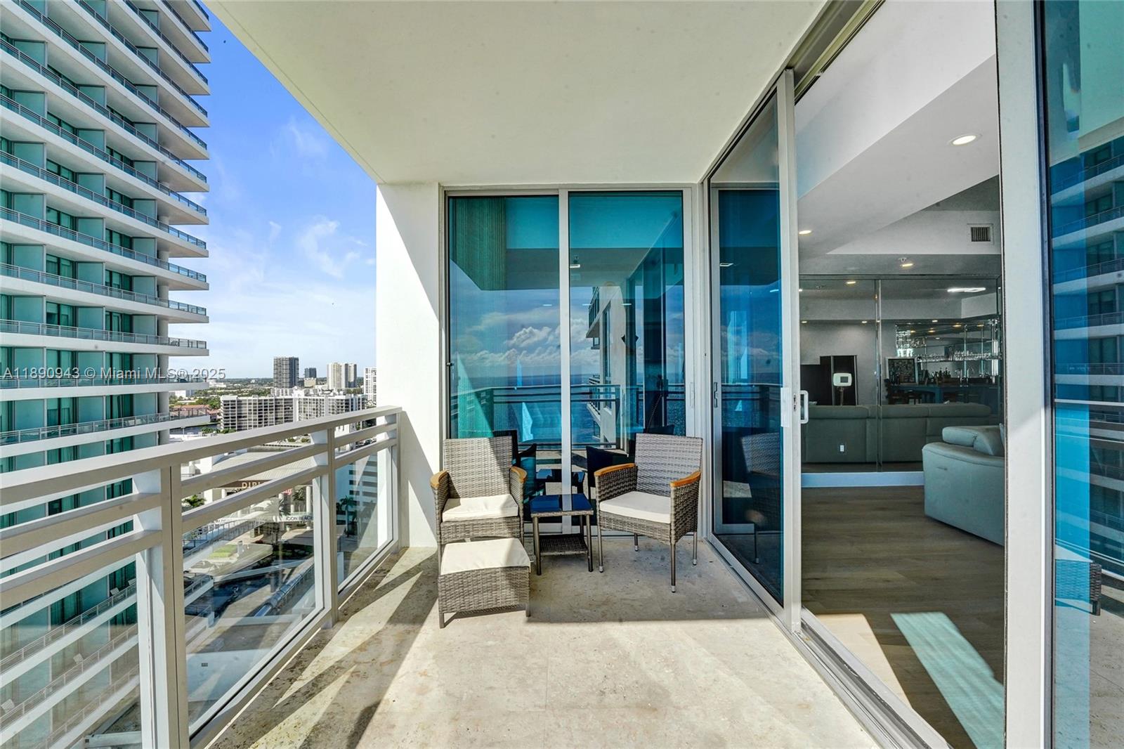 DIPLOMAT OCEANFRONT RESID - Residential