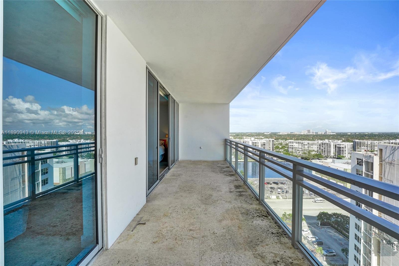 DIPLOMAT OCEANFRONT RESID - Residential