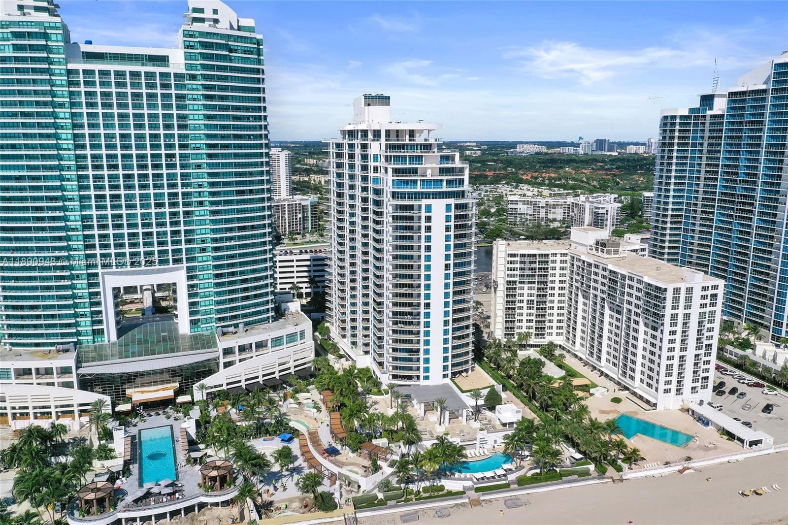 DIPLOMAT OCEANFRONT RESID - Residential