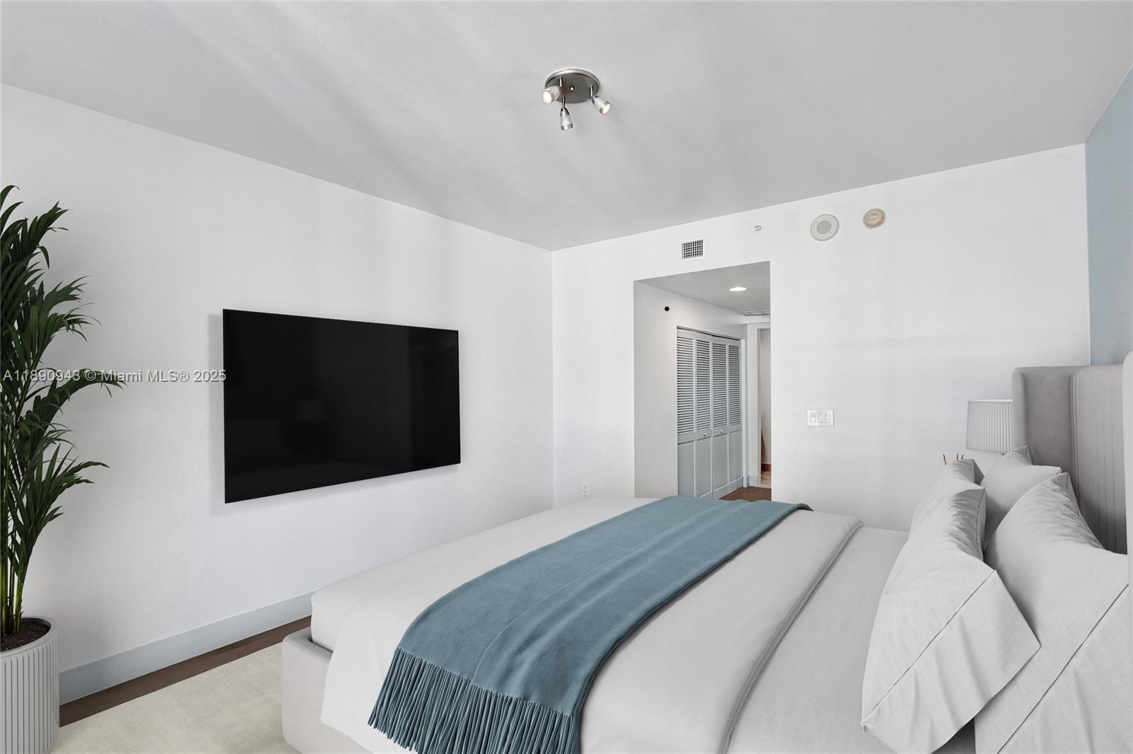 DIPLOMAT OCEANFRONT RESID - Residential