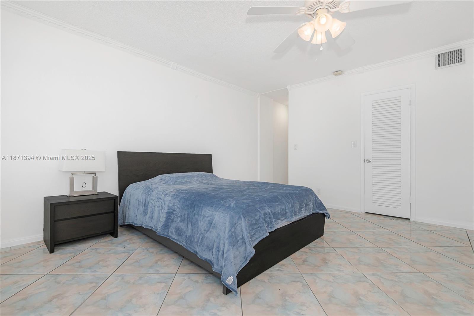 GOLDEN VIEW CONDO - Residential