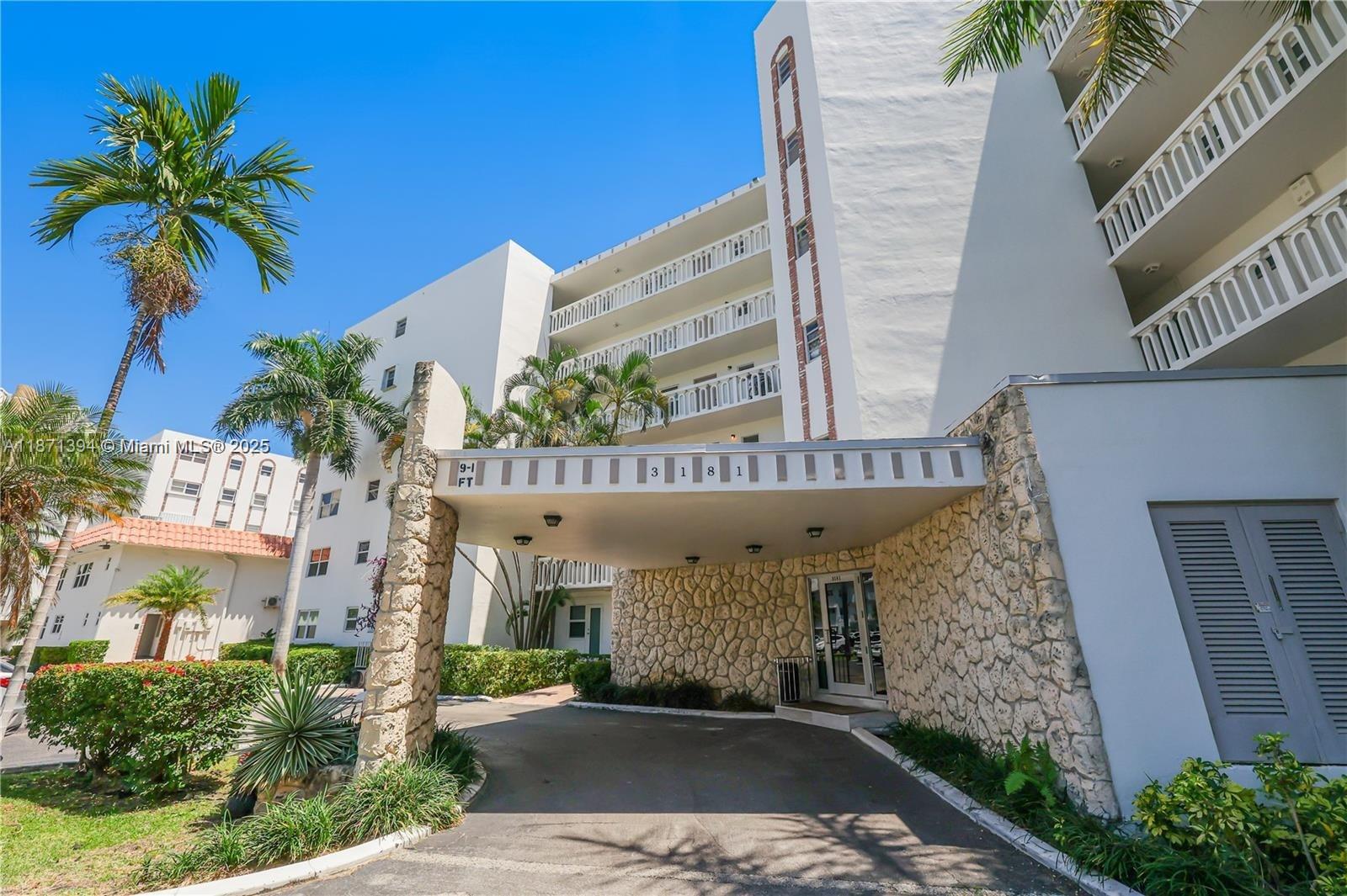 GOLDEN VIEW CONDO - Residential