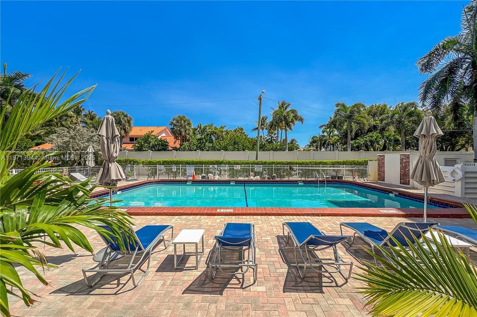 GOLDEN VIEW CONDO - Residential