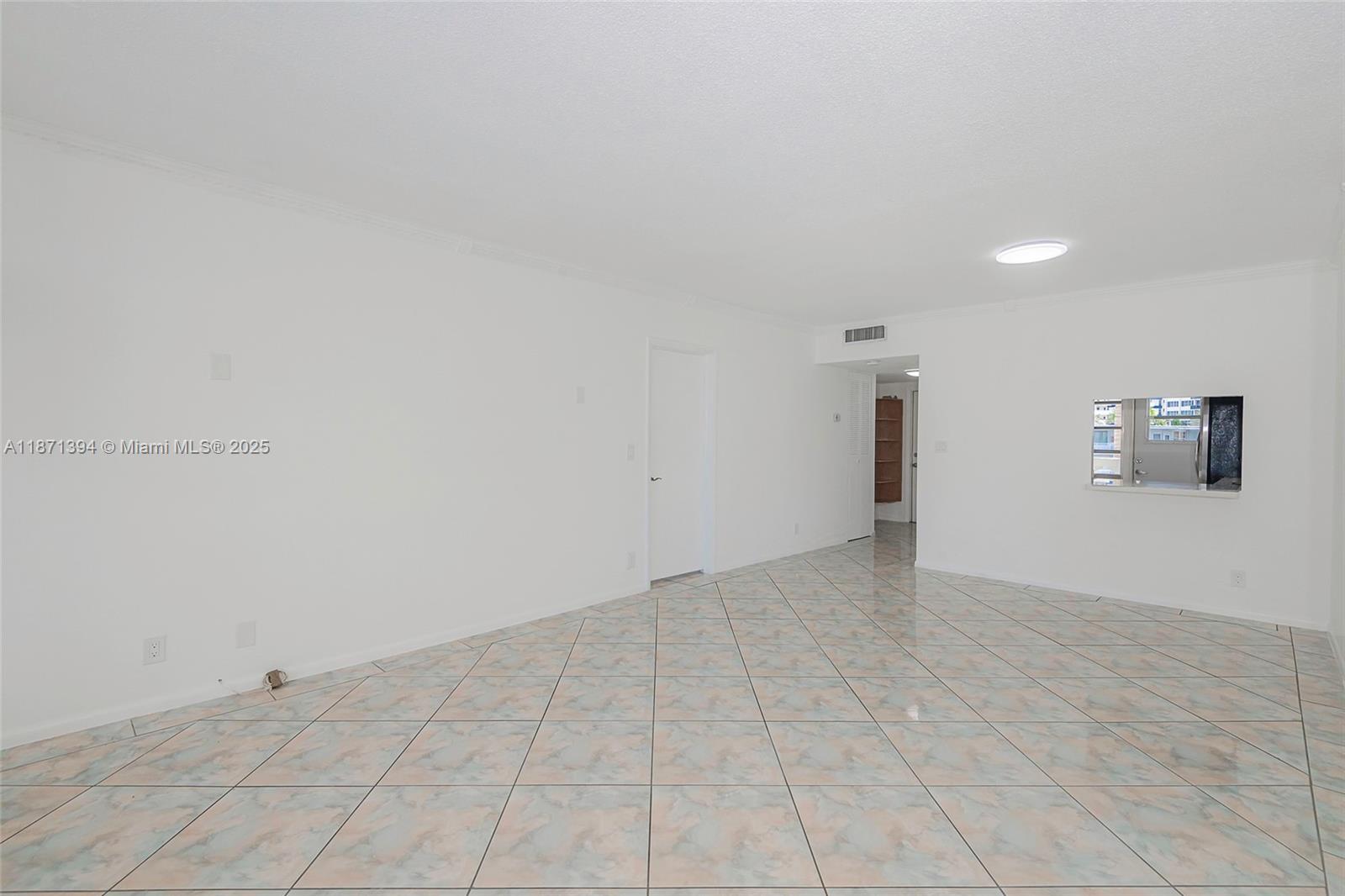 GOLDEN VIEW CONDO - Residential