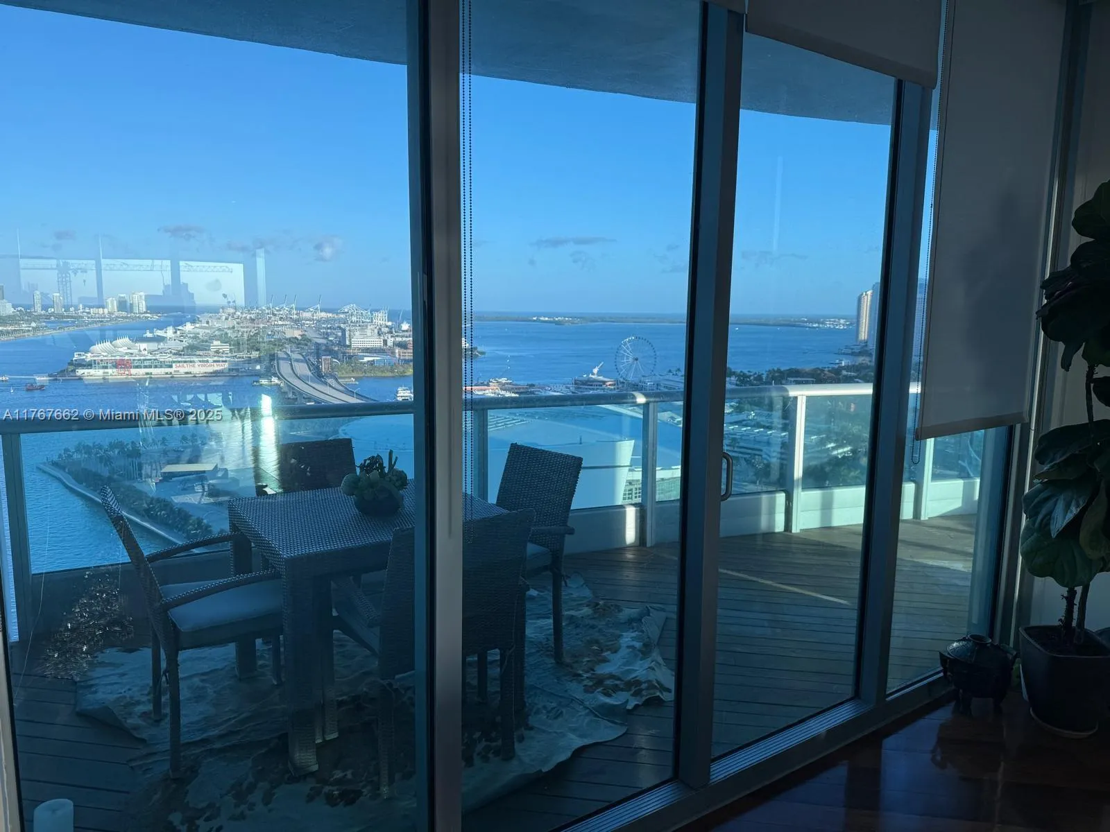 Miami, Florida 33132, United States, 2 Bedrooms Bedrooms, ,4 BathroomsBathrooms,Residential,Active,92000