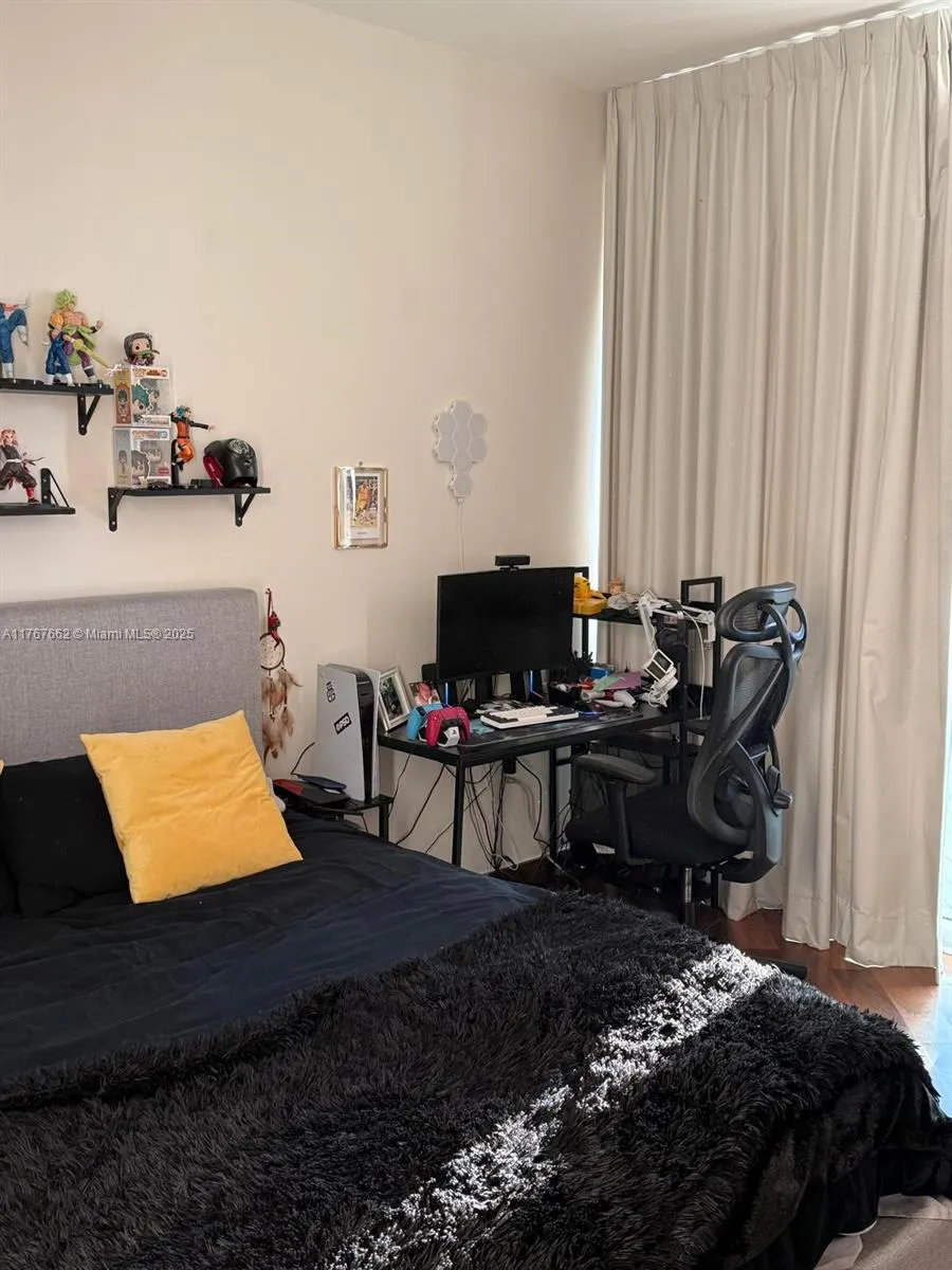 Miami, Florida 33132, United States, 2 Bedrooms Bedrooms, ,4 BathroomsBathrooms,Residential,Active,92000