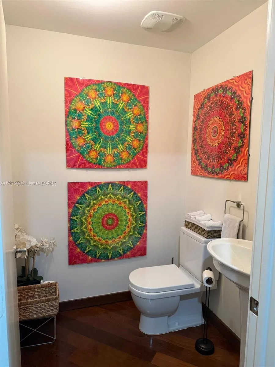 Miami, Florida 33132, United States, 2 Bedrooms Bedrooms, ,4 BathroomsBathrooms,Residential,Active,92000