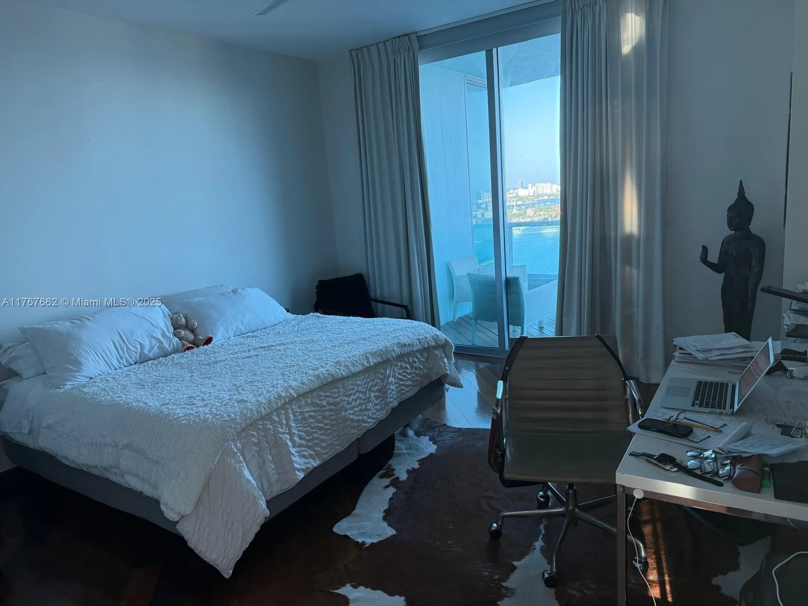 Miami, Florida 33132, United States, 2 Bedrooms Bedrooms, ,4 BathroomsBathrooms,Residential,Active,92000