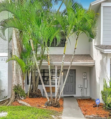 10554 NW 3RD ST # 0, PEMBROKE PINES, FL 33026 - Image dc9ccbd8ae6876b7b59b3360daf14b33/647792992