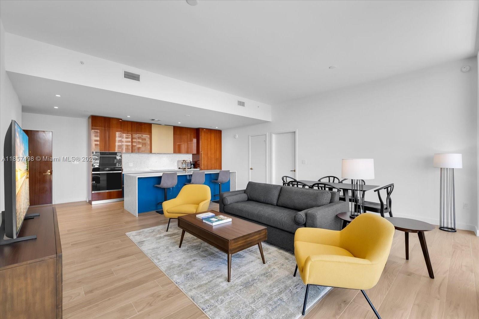 2678 Tigertail Ave 513