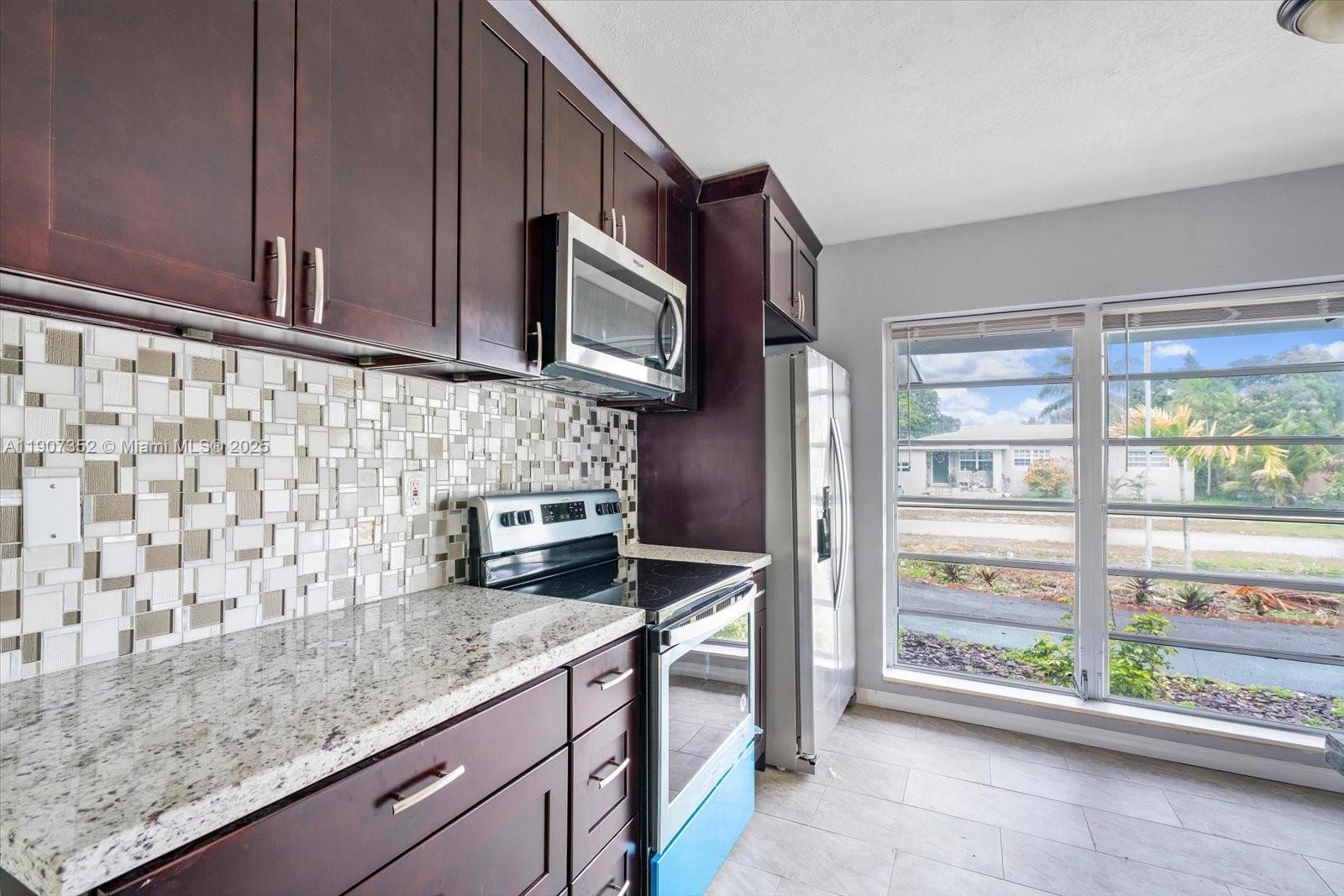 UNIT 1 MONTICELLO PARK - Residential Lease