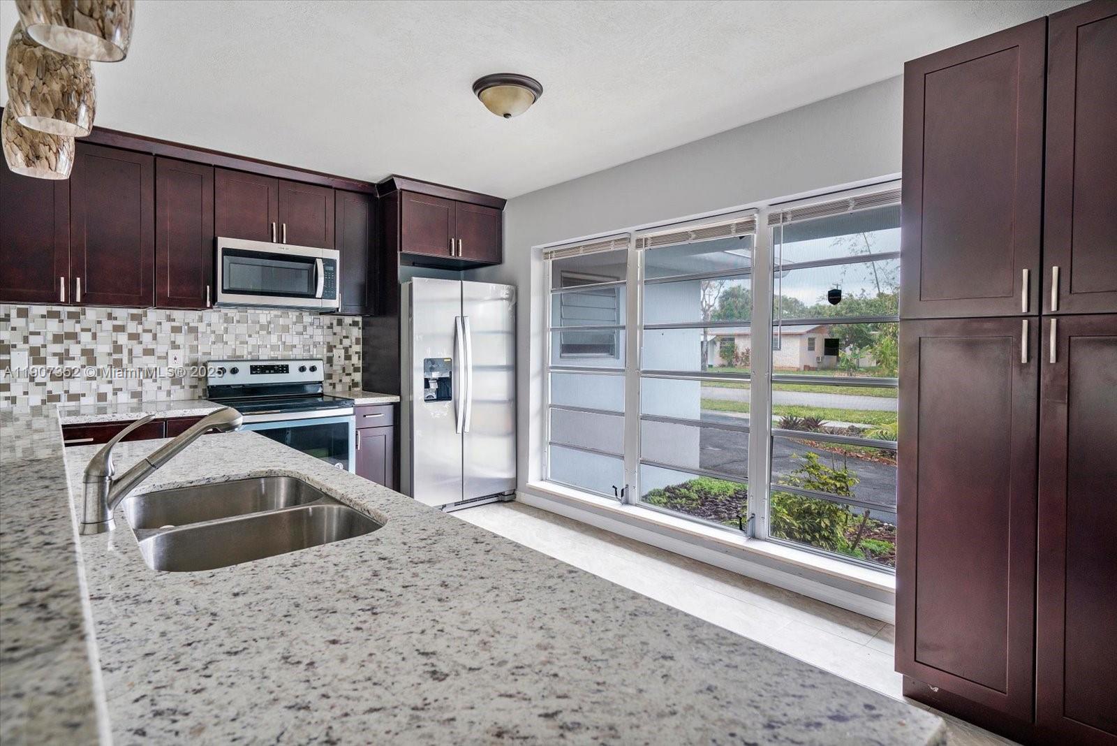 UNIT 1 MONTICELLO PARK - Residential Lease