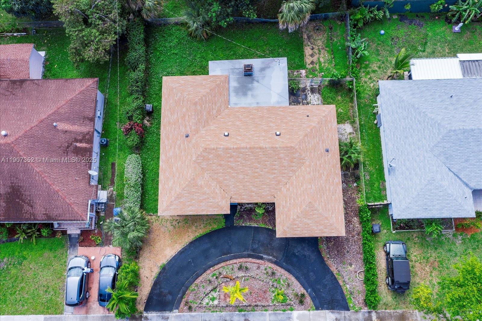 UNIT 1 MONTICELLO PARK - Residential Lease