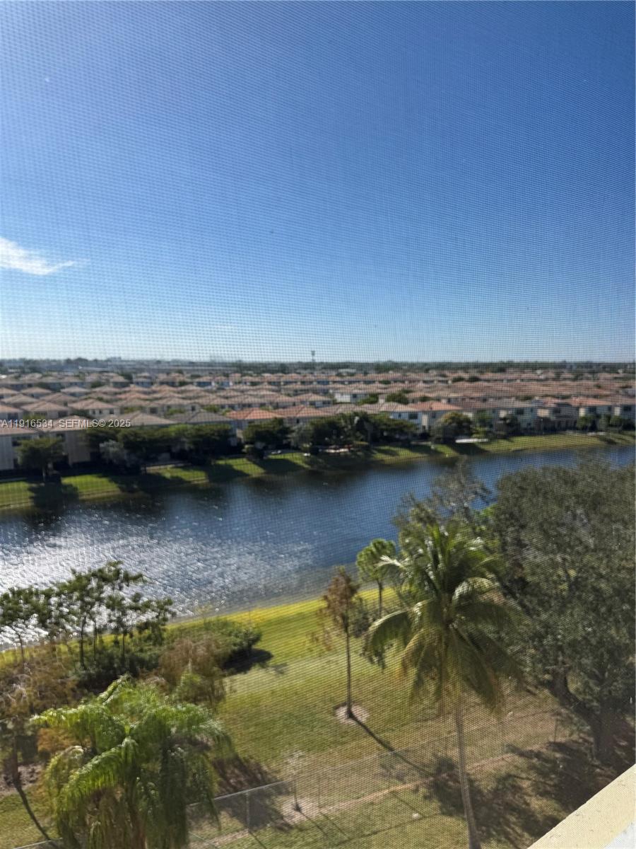 CANONGATE CONDO NO ONE - Residential