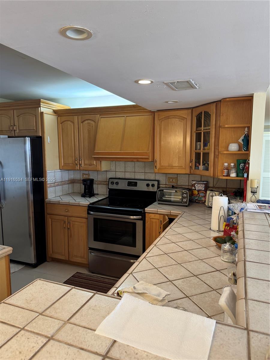 CANONGATE CONDO NO ONE - Residential