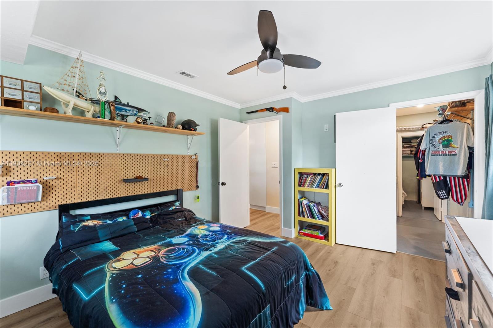 HOLLYWOOD HILLS AMEN PLAT - Residential