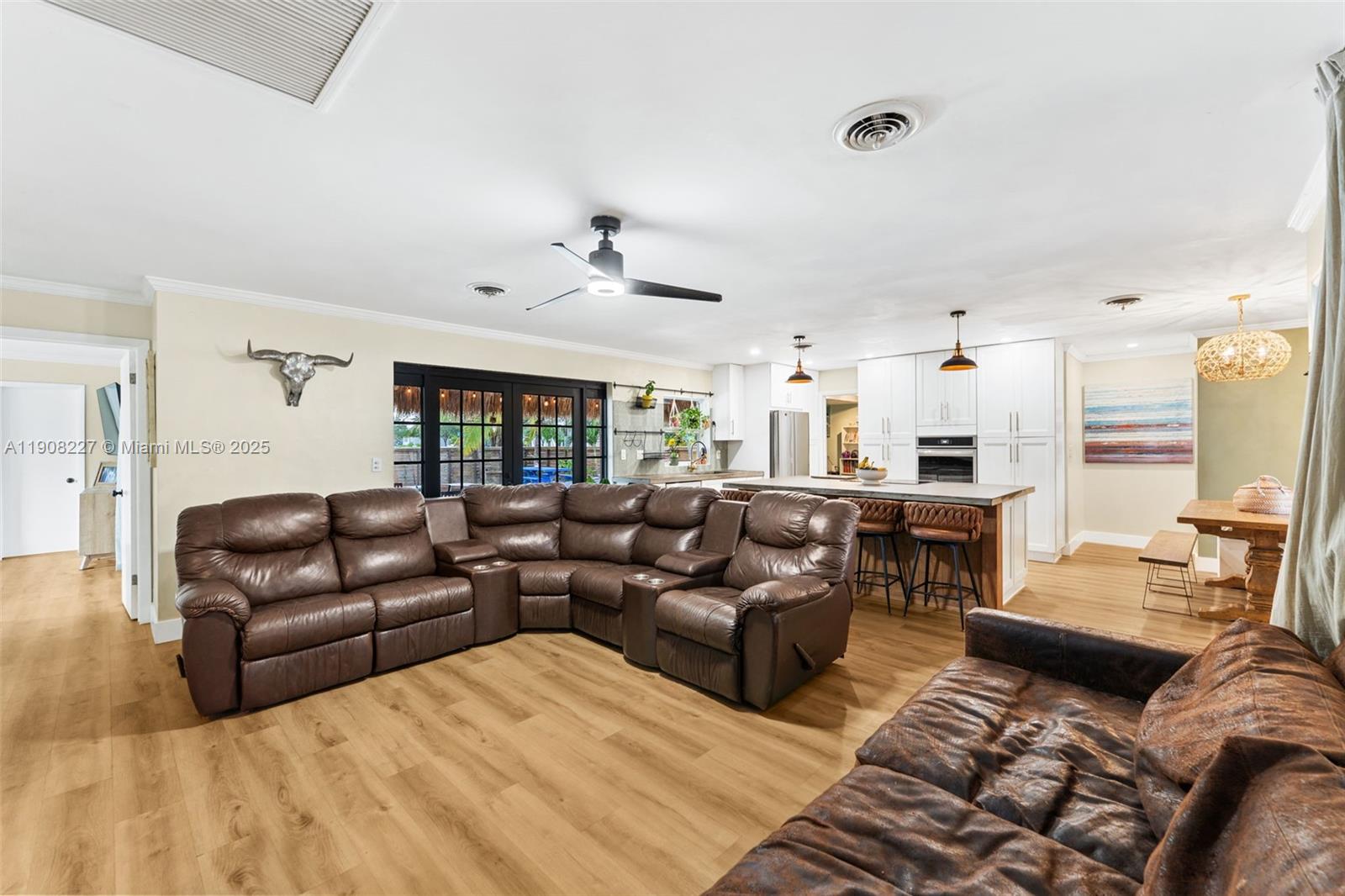 HOLLYWOOD HILLS AMEN PLAT - Residential