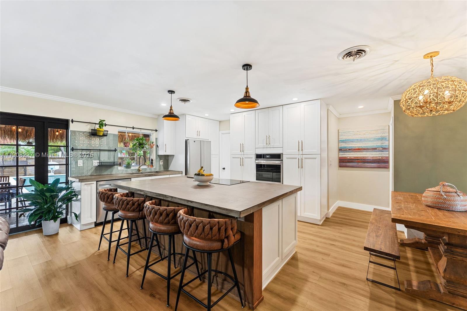 HOLLYWOOD HILLS AMEN PLAT - Residential