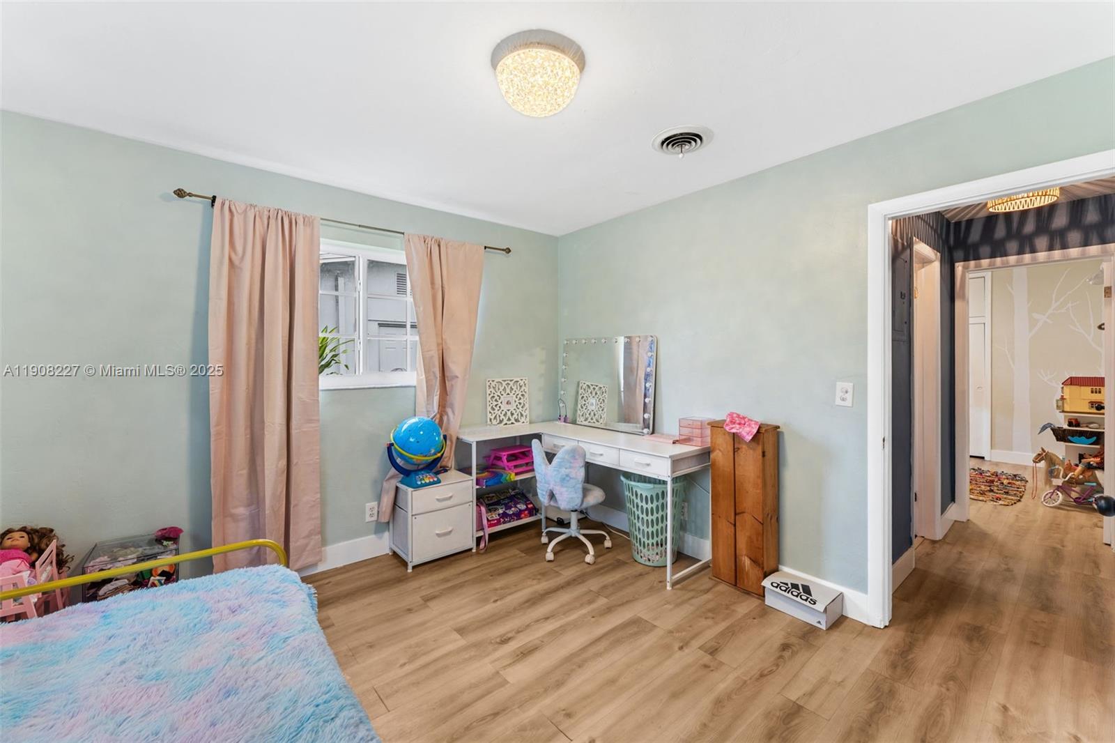 HOLLYWOOD HILLS AMEN PLAT - Residential