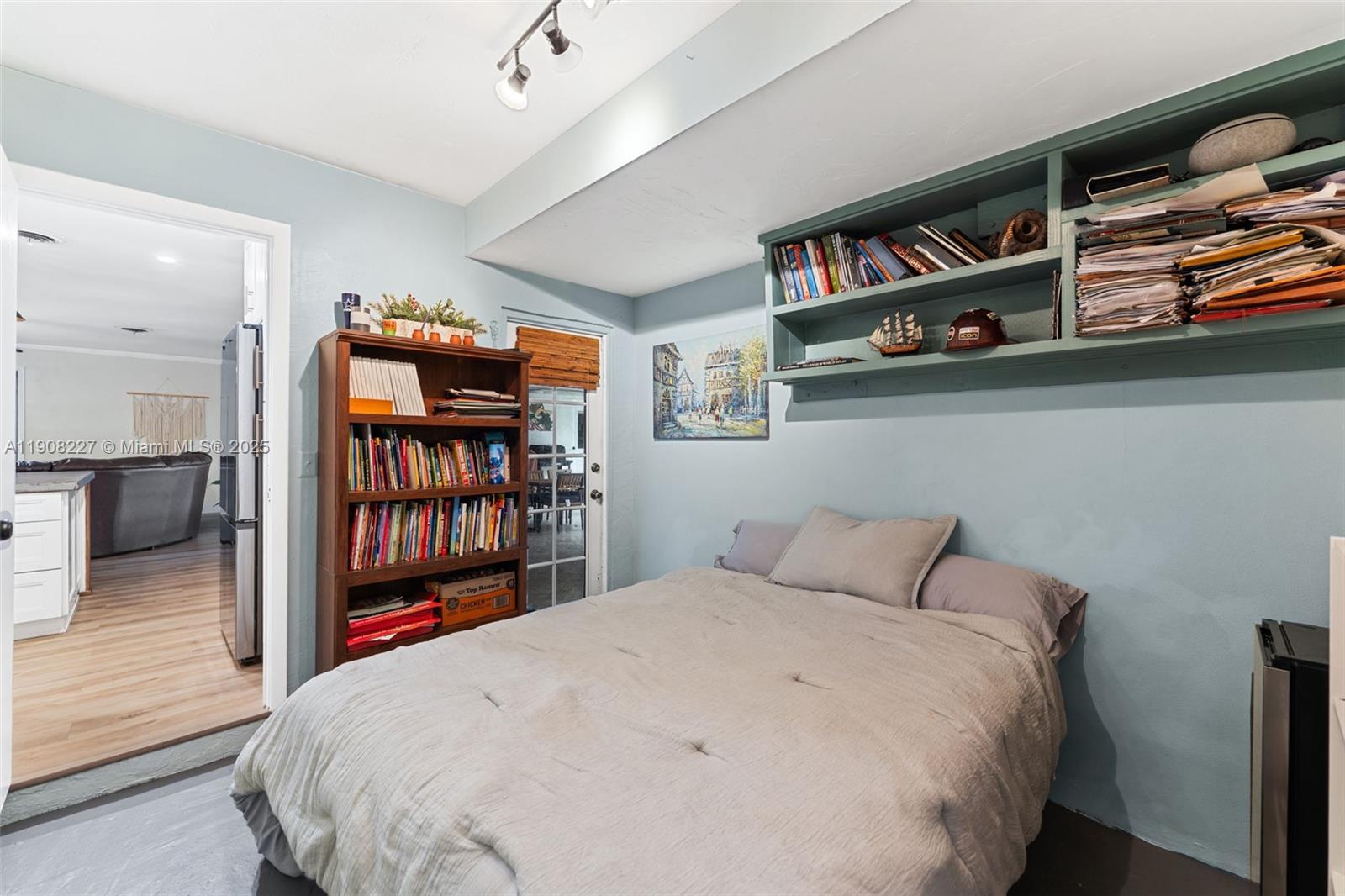 HOLLYWOOD HILLS AMEN PLAT - Residential