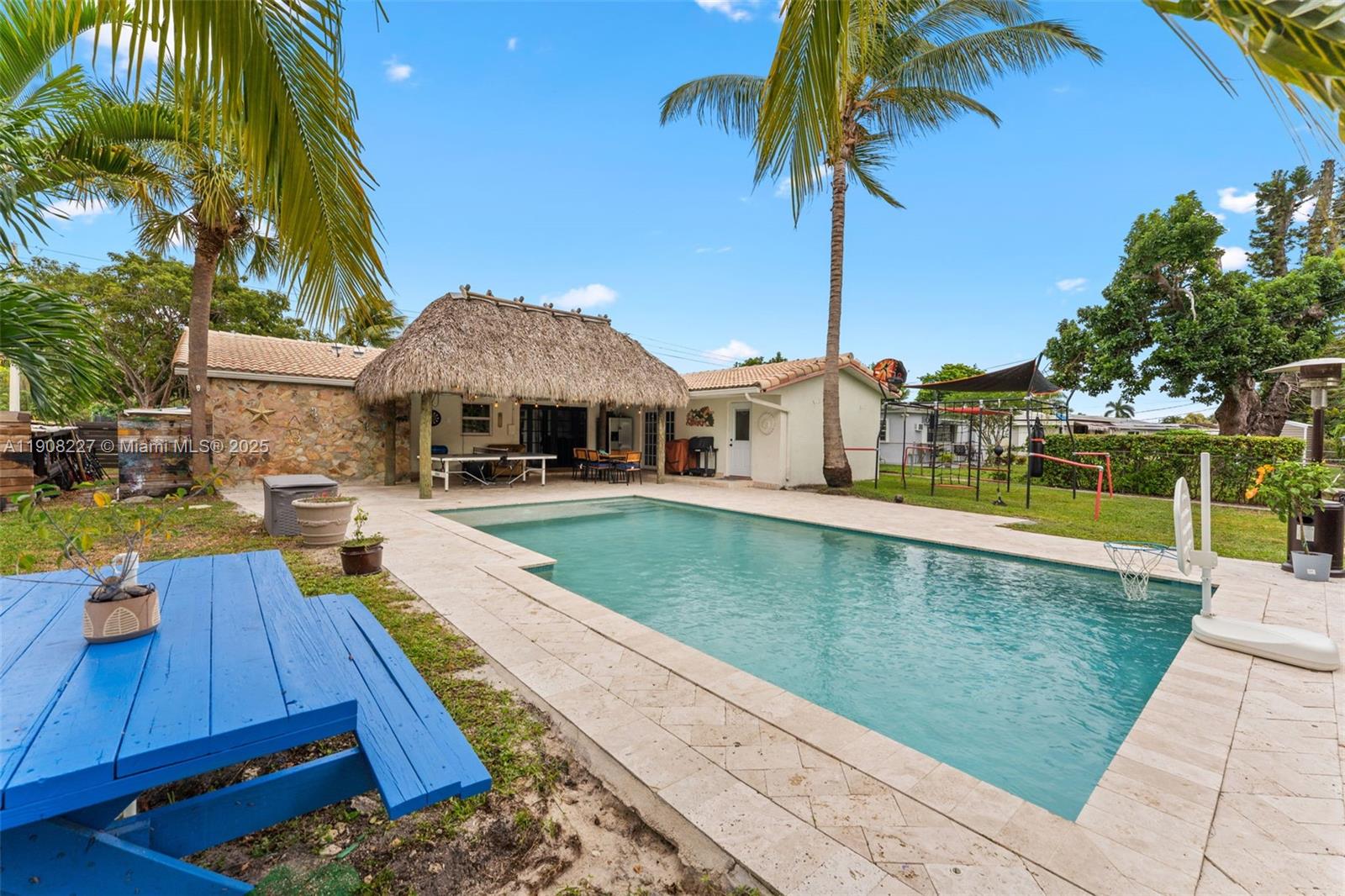 HOLLYWOOD HILLS AMEN PLAT - Residential