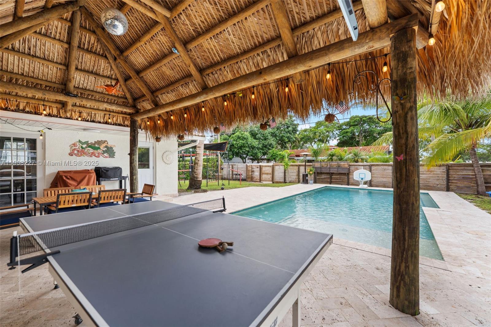 HOLLYWOOD HILLS AMEN PLAT - Residential