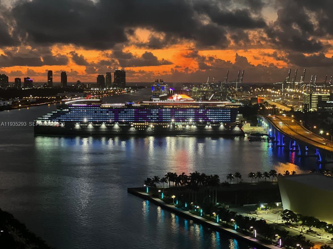 900 BISCAYNE BAY CONDO - Residential