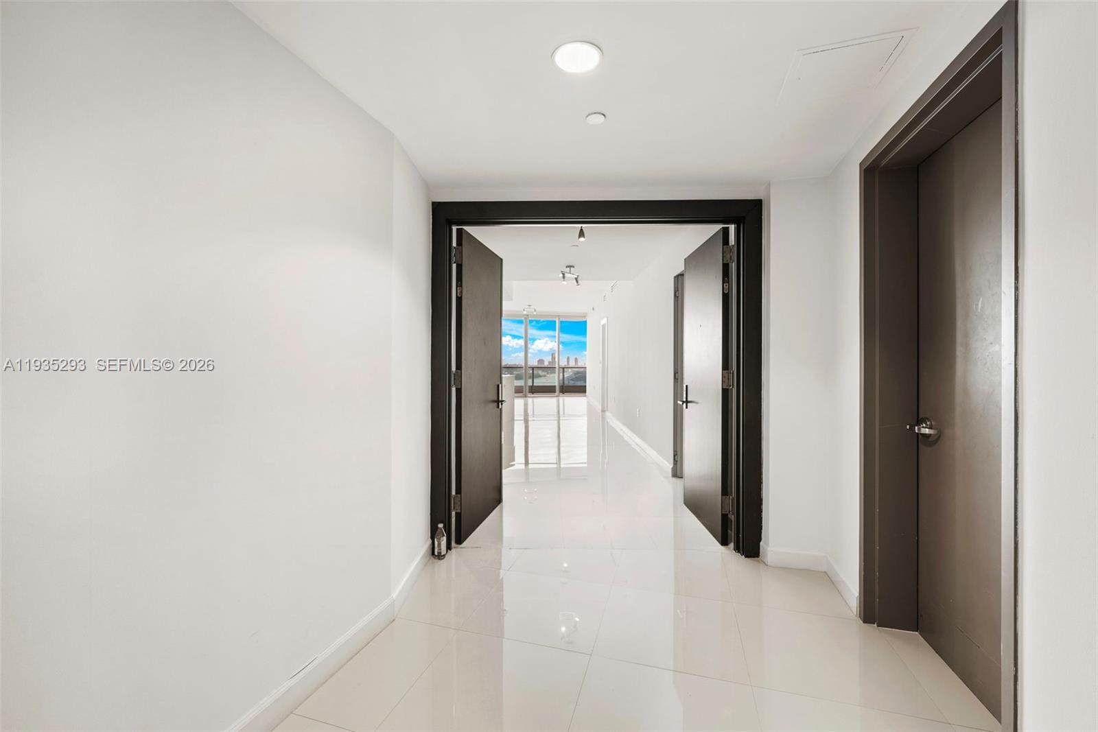 900 BISCAYNE BAY CONDO - Residential