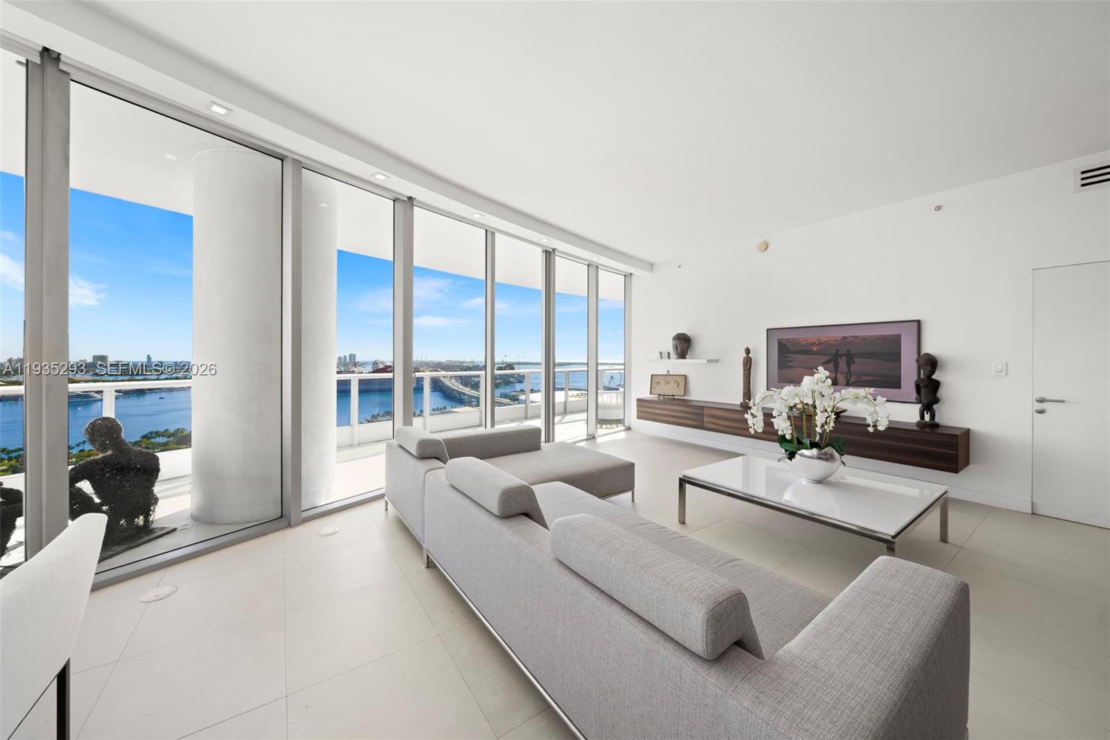900 BISCAYNE BAY CONDO - Residential
