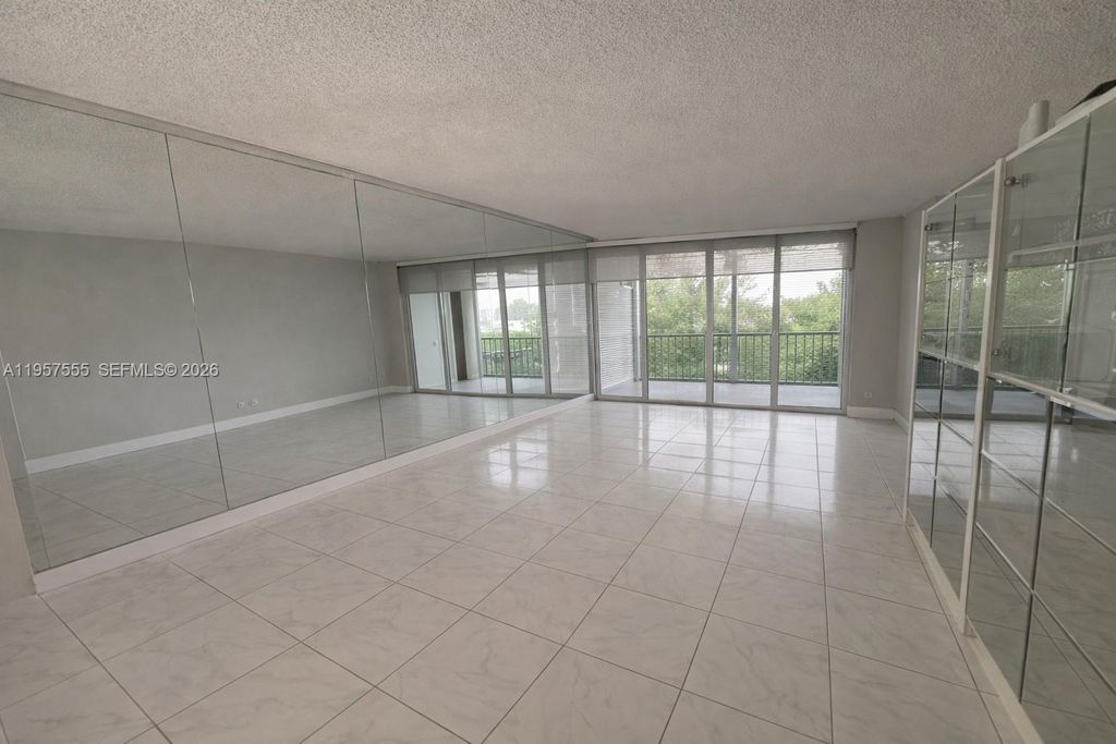 Photo of 3910 Inverrary Blvd #603-B, Lauderhill, FL 33319 (MLS # A11957555)