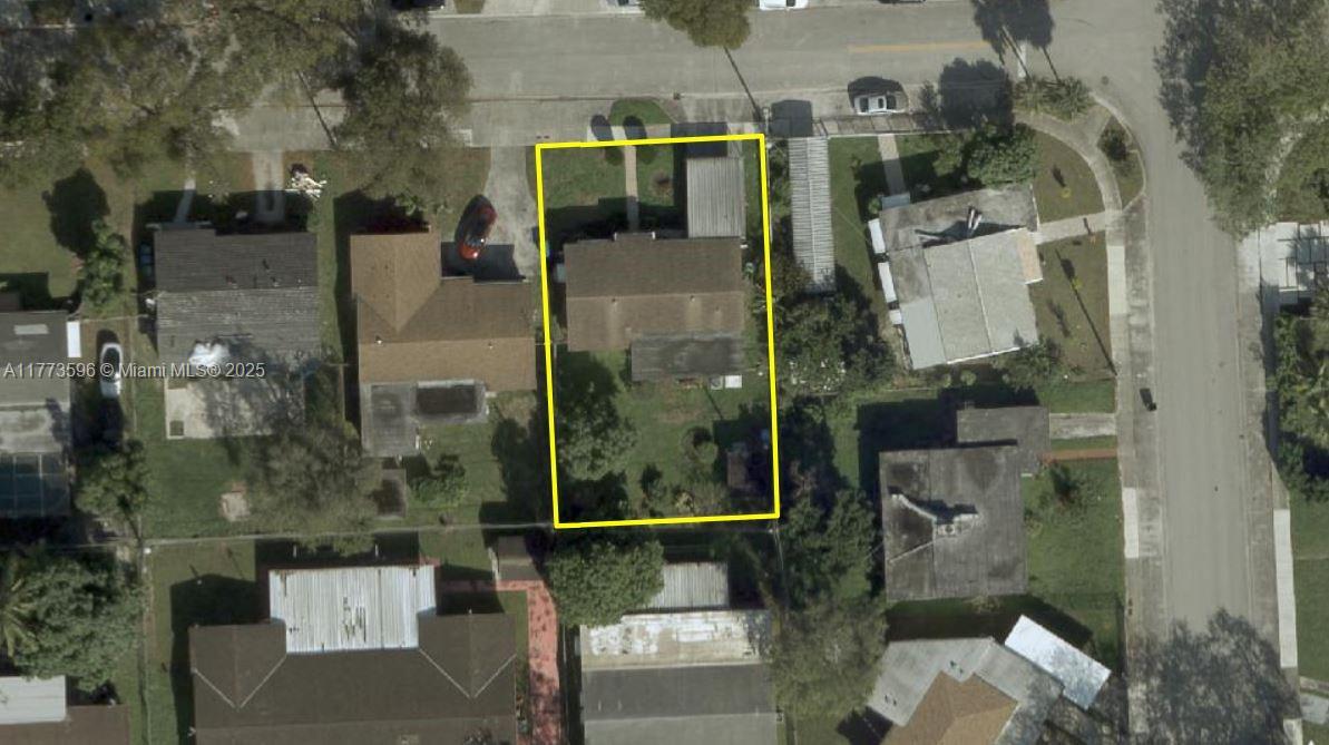1010 Nw 57th St, Miami, Broward County, Florida - 3 Bedrooms  
2 Bathrooms - 