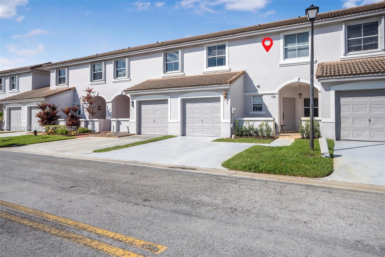 Property for Sale at 136 Sw 169th Ave 136, Pembroke Pines, Miami-Dade County, Florida - Bedrooms: 3 
Bathrooms: 3  - $537,900