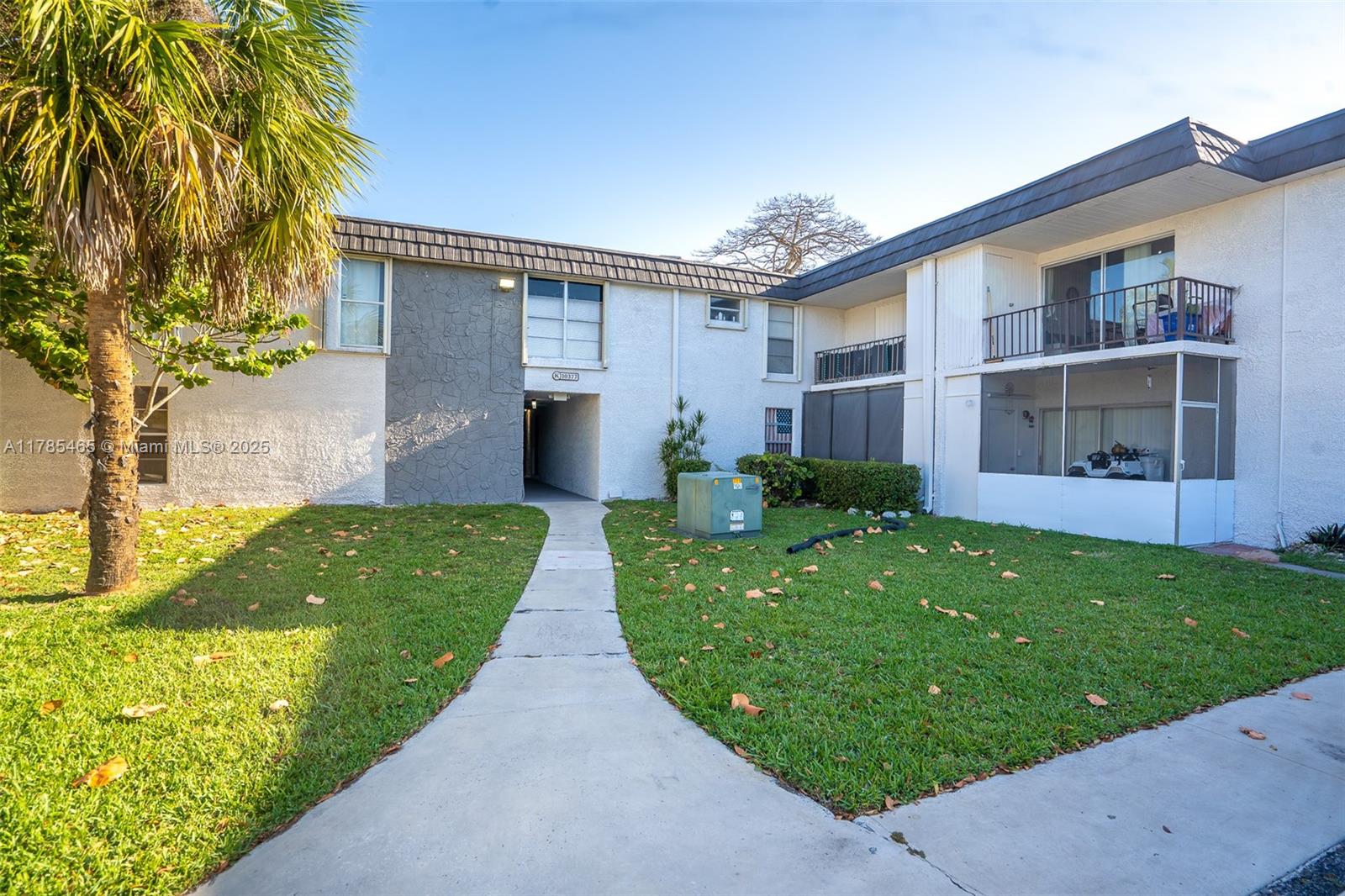 Rental Property at 10377 N Kendall Dr K5, Miami, Broward County, Florida - Bedrooms: 2 
Bathrooms: 2  - $2,150 MO.