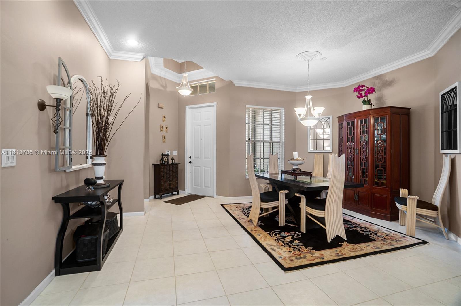 6569 Jog Estates Ln
