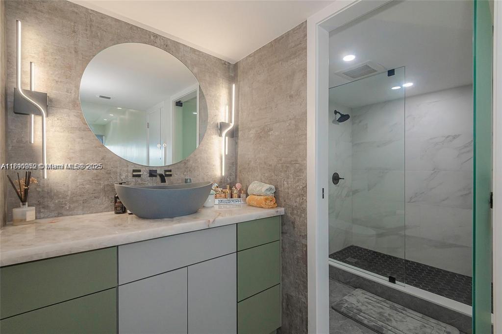 PLAYA DEL MAR CONDO - Residential Lease