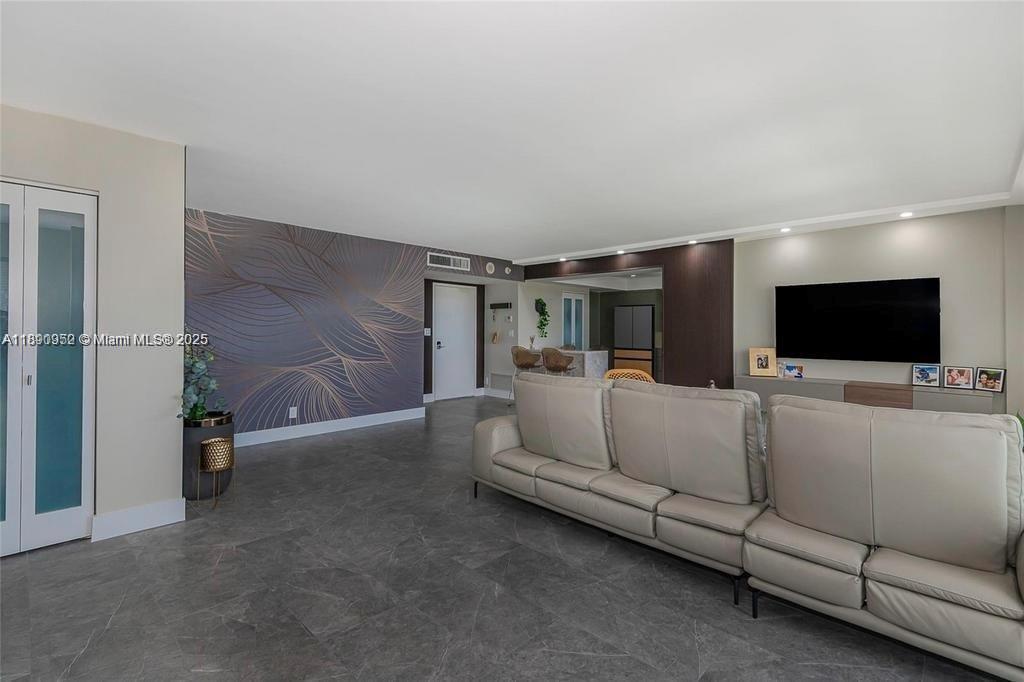 PLAYA DEL MAR CONDO - Residential Lease