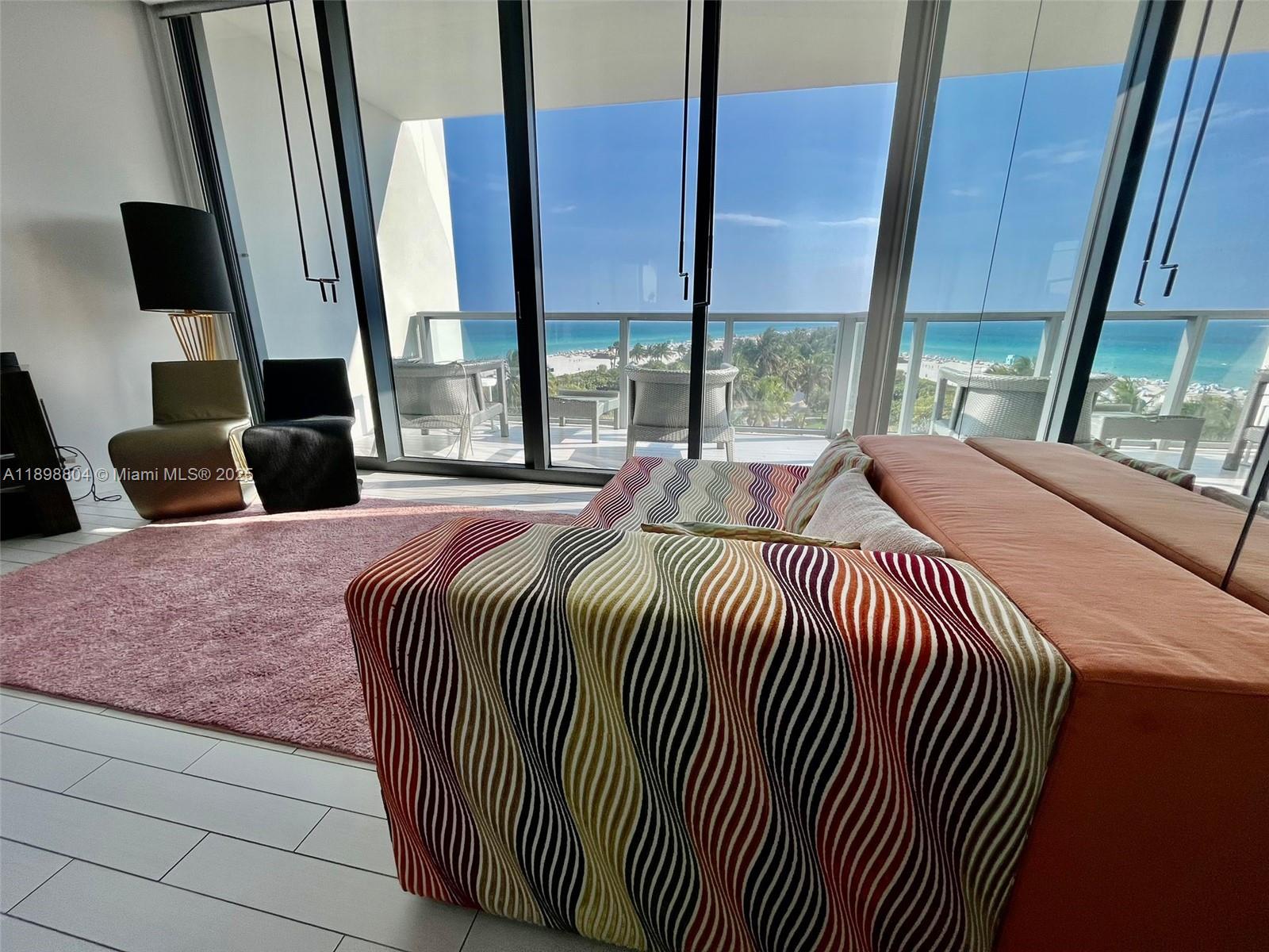 2201 Collins Ave 626