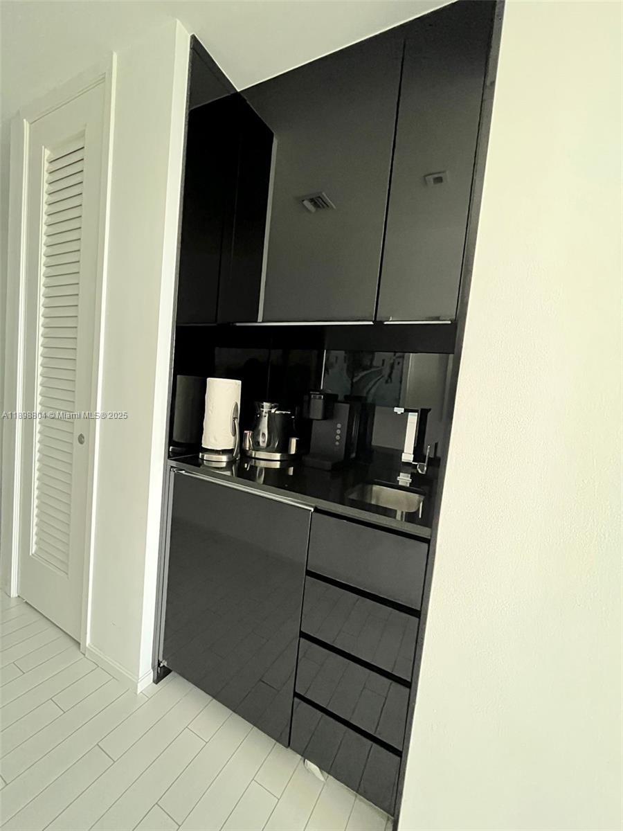 2201 COLLINS AVE CONDO - Residential Lease