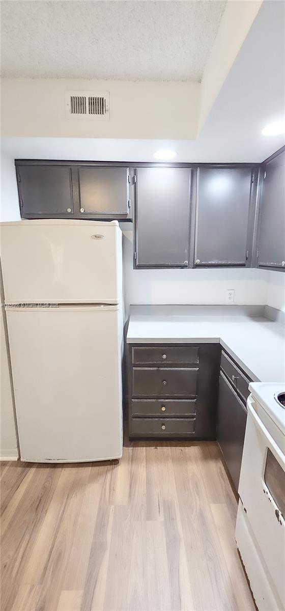 1401 Village Blvd 1817