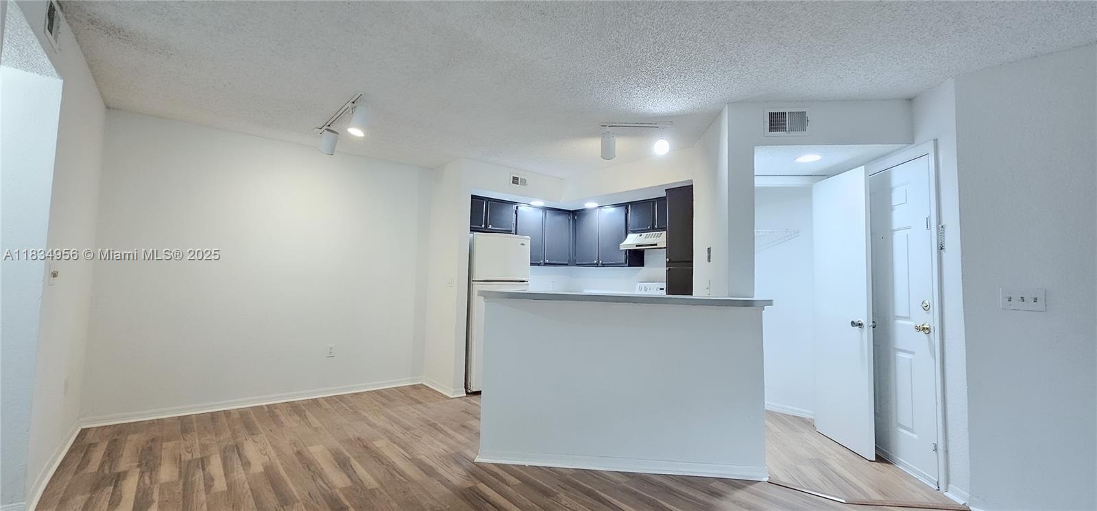 1401 Village Blvd 1817