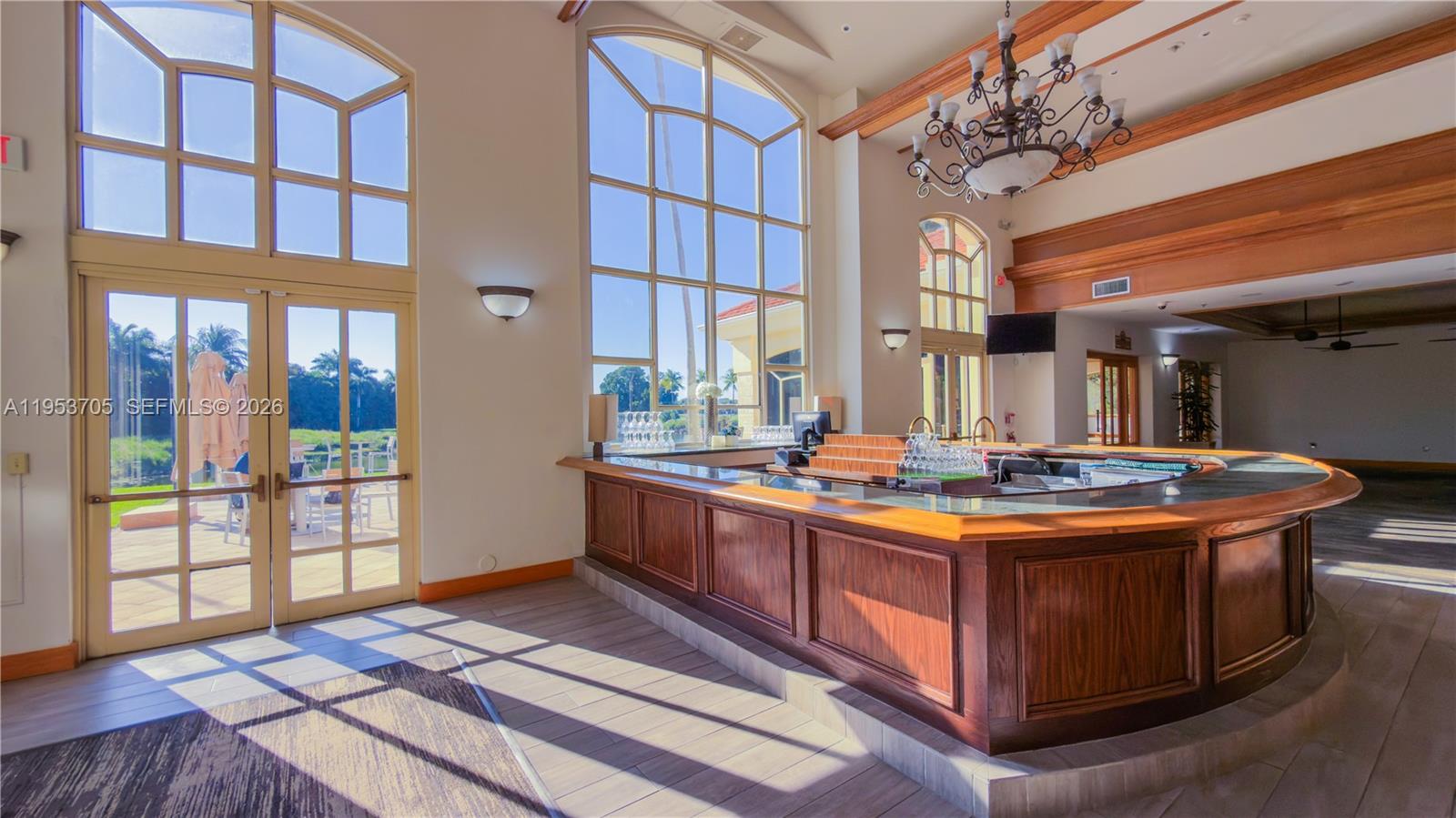 DORAL HOUSE CONDO NO 3 - Residential