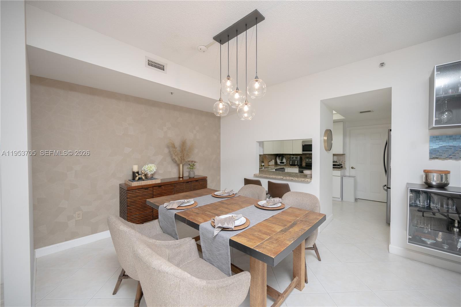 DORAL HOUSE CONDO NO 3 - Residential